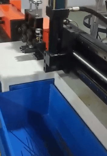 Automatic CNC wire straightening and cutting machine Hydraulic shear cutting WSC027