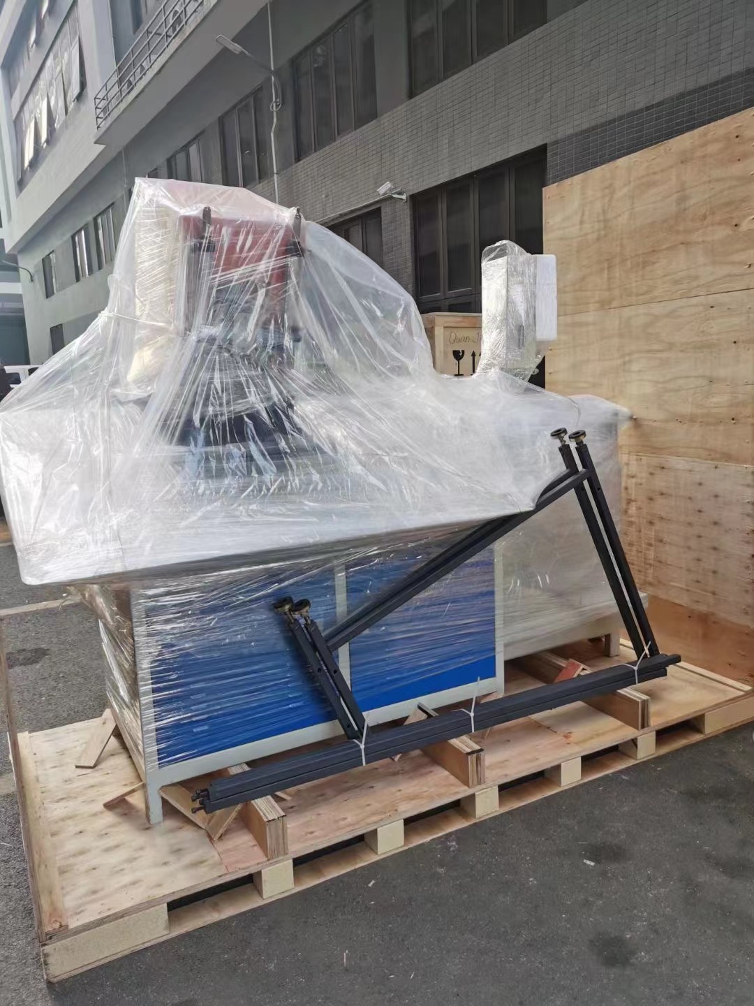 Machines packed and shipmnet  PS001