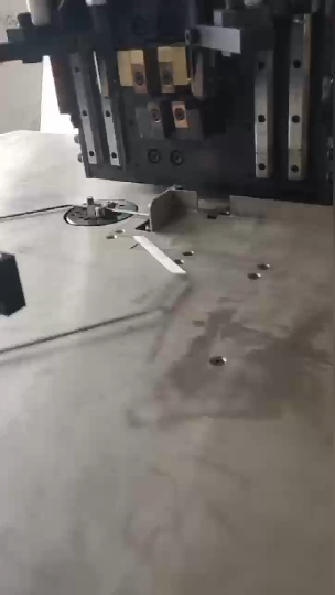  2D CNC Wire Bending With Butt Welding Machine For Various Shapes YN021