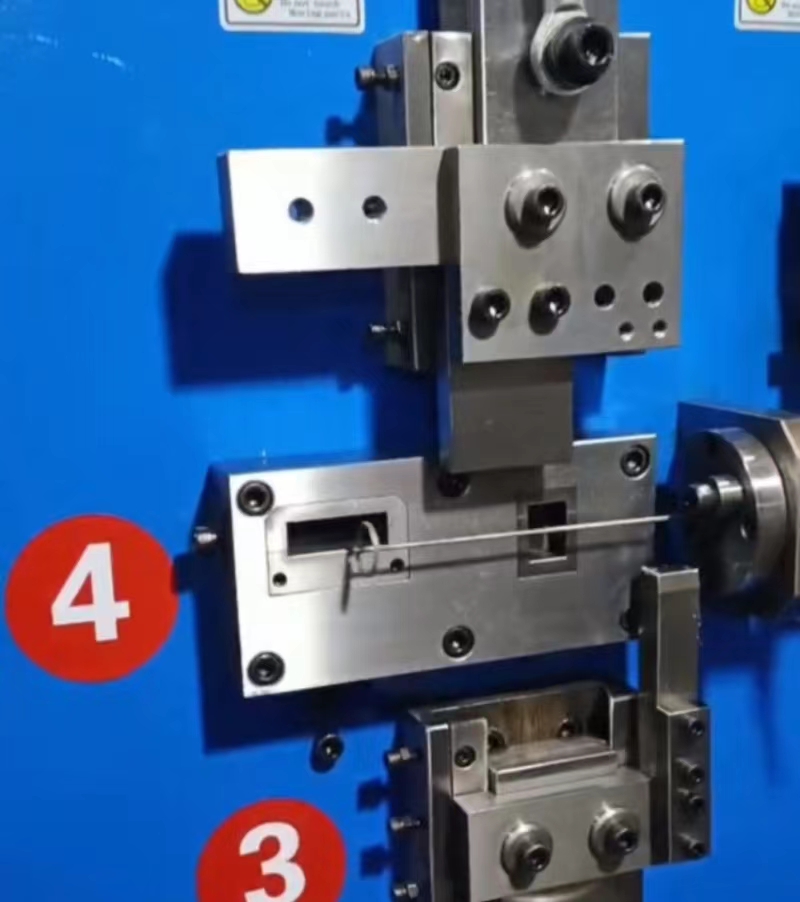 Hydraulic Automatic Sod staples G Pin Forming Machine YN038