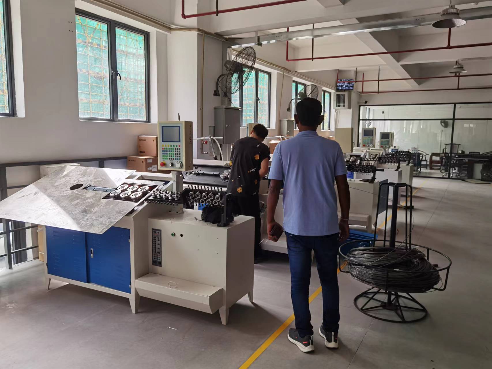 Fully Automatic 2D CNC wire bending machine factory AB102